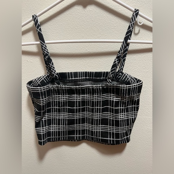 Forever 21 Cropped Tank Top - Picture 2 of 2